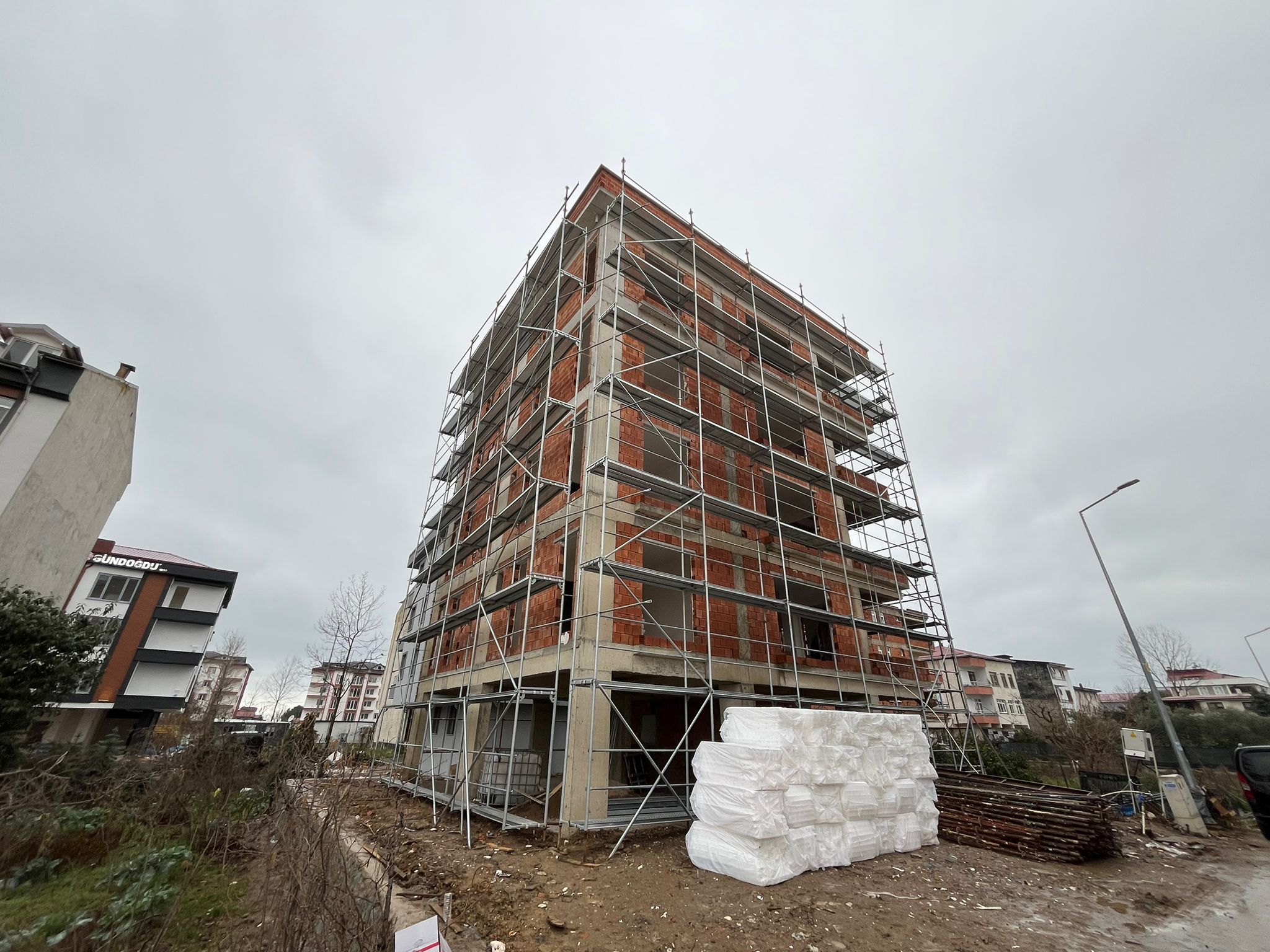 MABEL'DEN CUMHURİYET MAH DENİZE YAKIN 3+1 SATILIK DAİRE